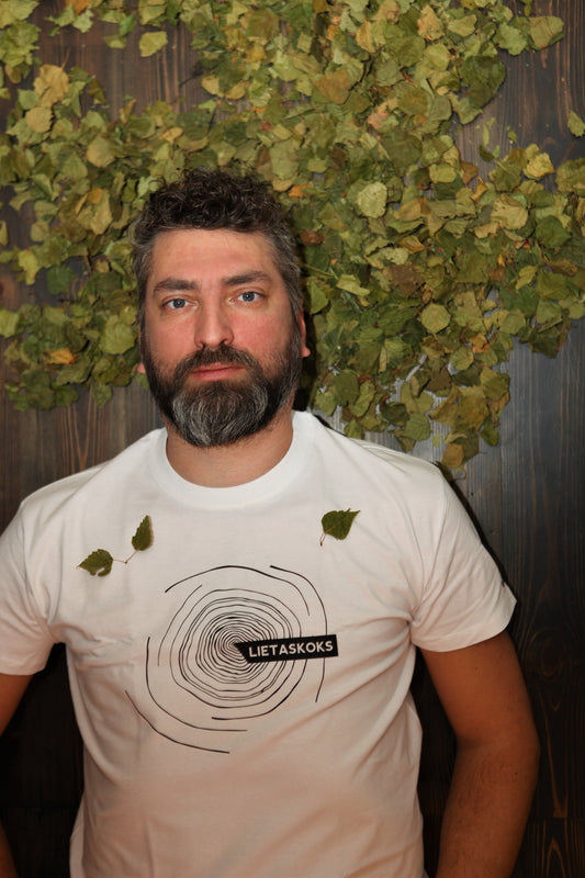 T-shirt for men with a tree ring as fingerprint